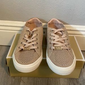 Micheal Kors casual sneakers